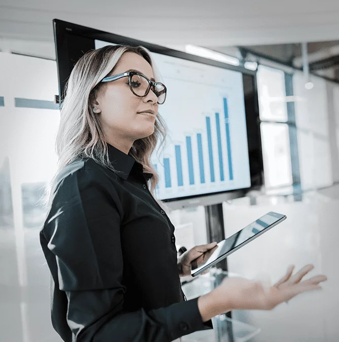 young woman presents reporting